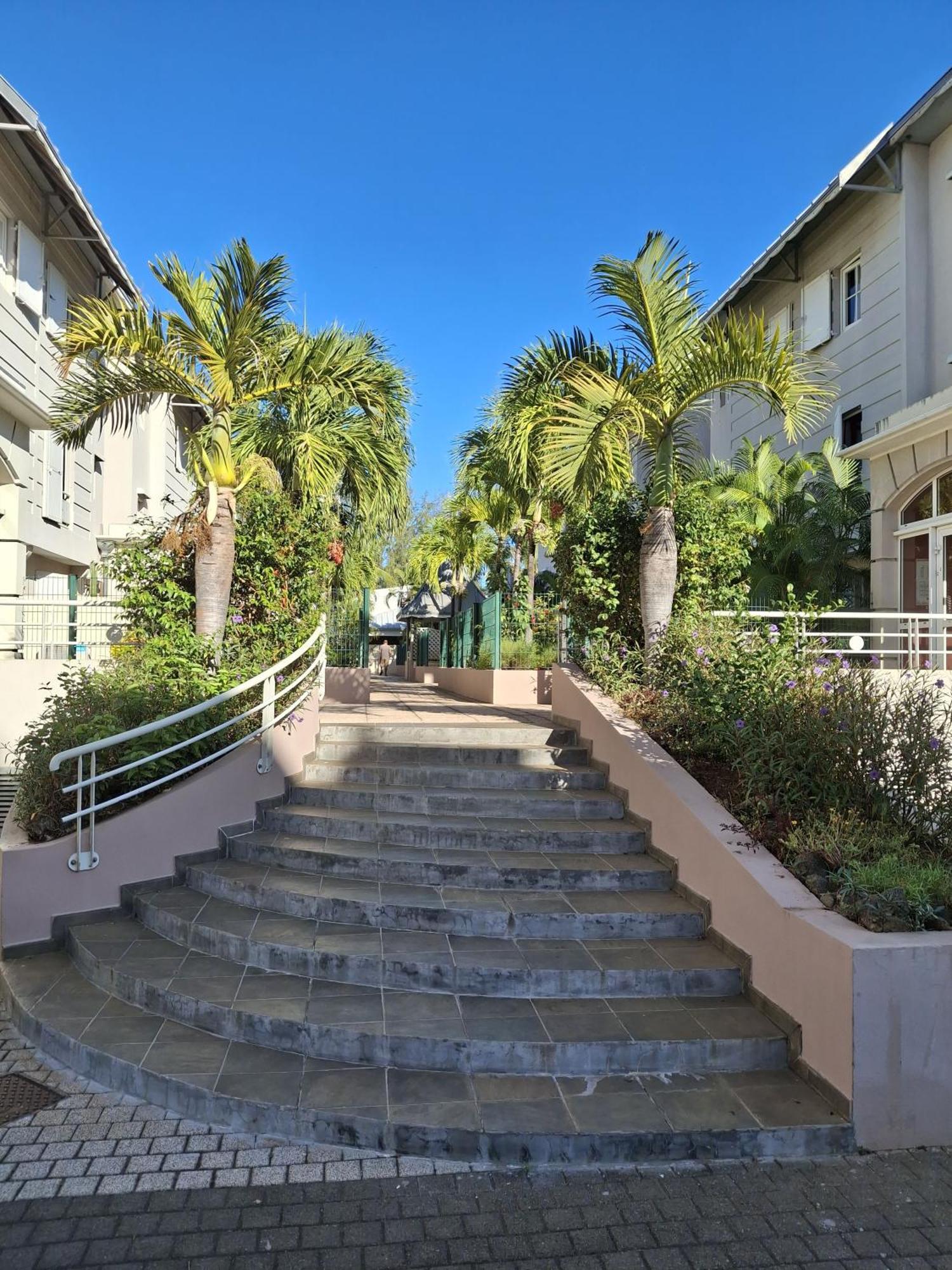 Appartement La Marine Saint-Leu Buitenkant foto